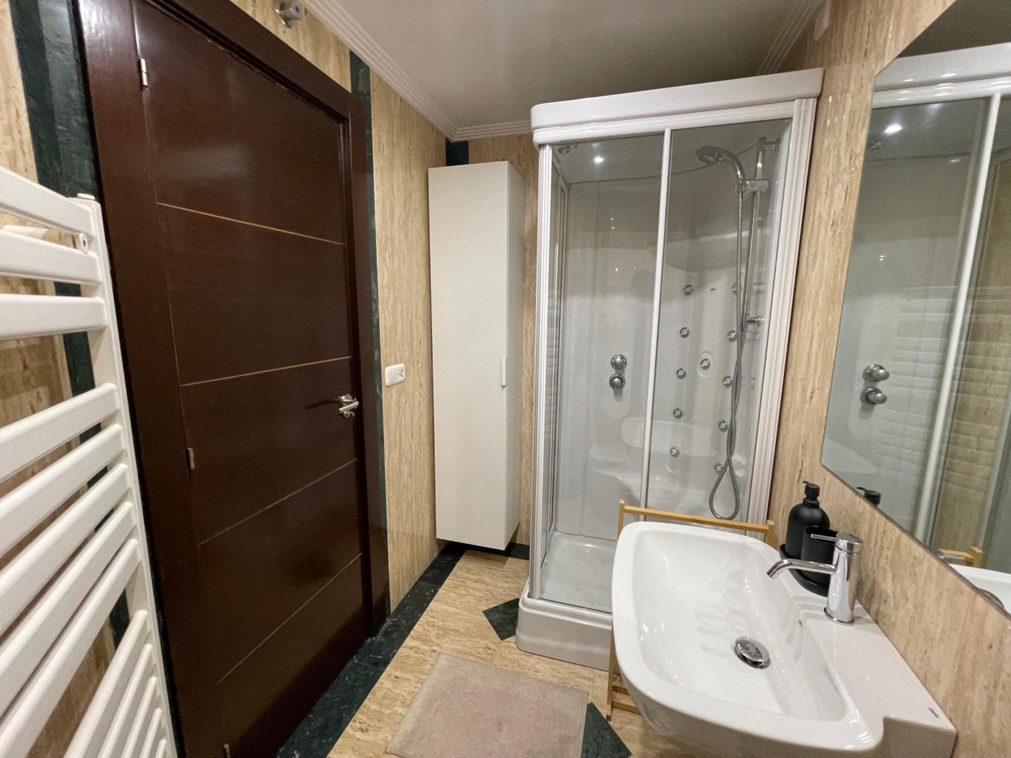 Atuaire Home Vivienda B Luminosa Parking Incluido En Plena Calle Comercial Burgo エクステリア 写真
