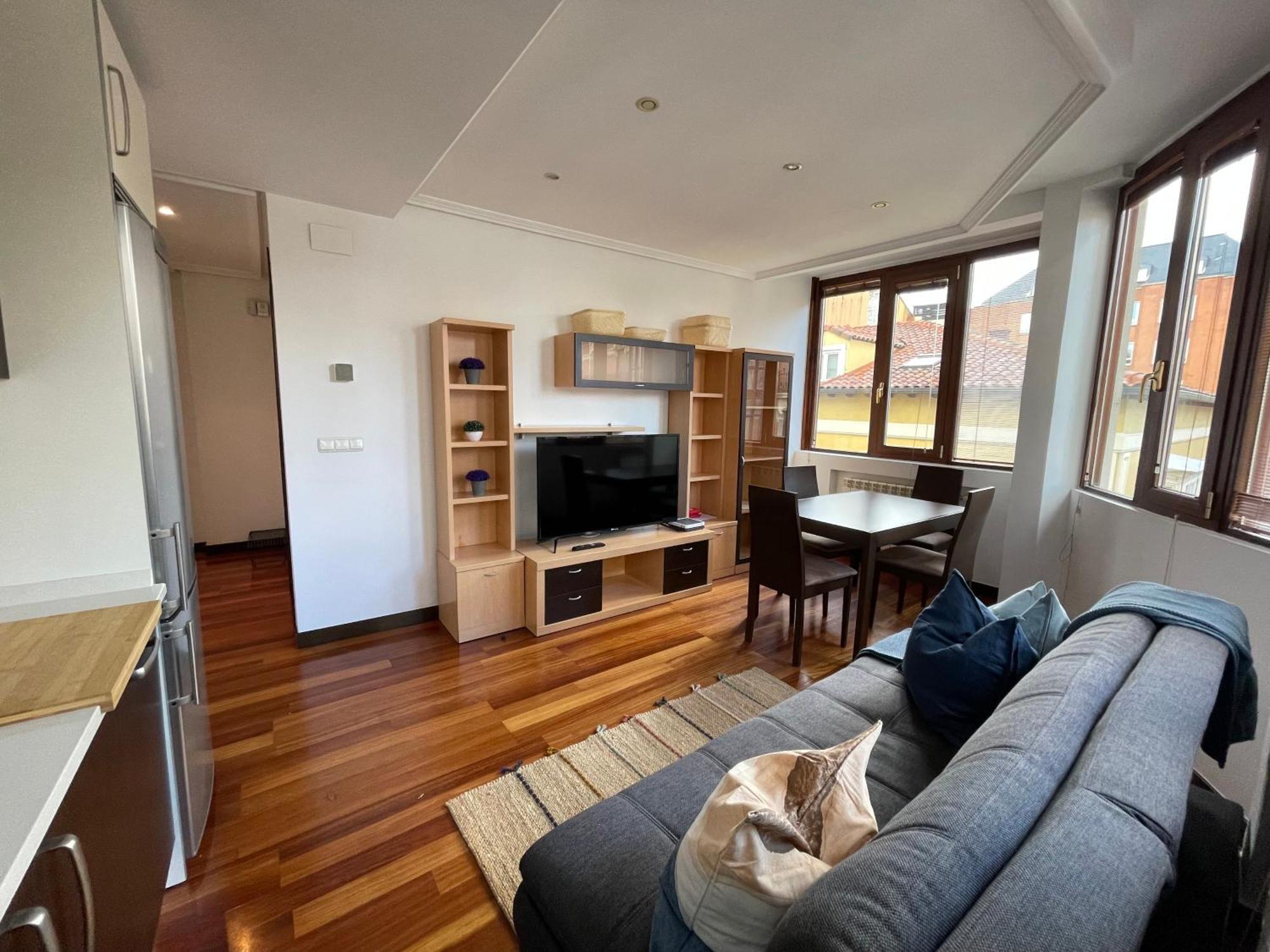 Atuaire Home Vivienda B Luminosa Parking Incluido En Plena Calle Comercial Burgo エクステリア 写真